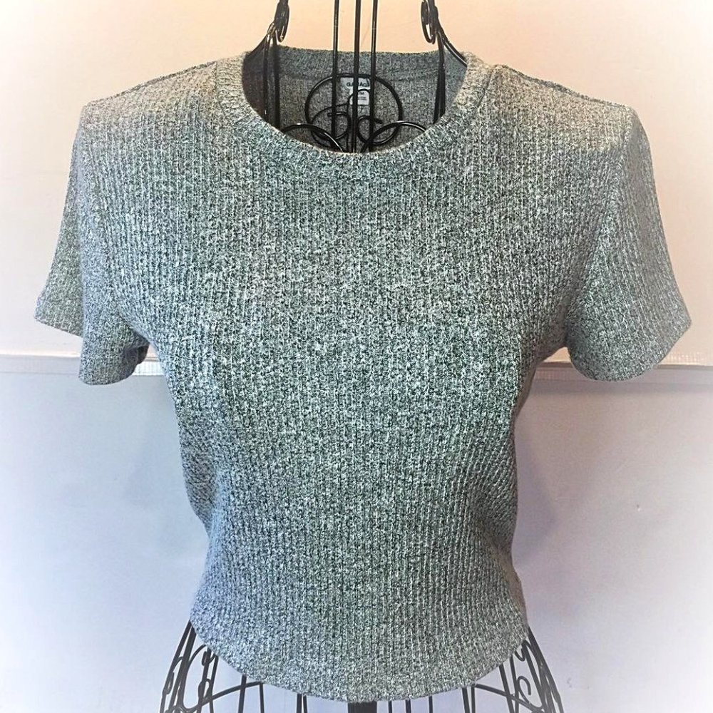 Garage Crop Sweater, Medium, Excellent Condition, Open Back